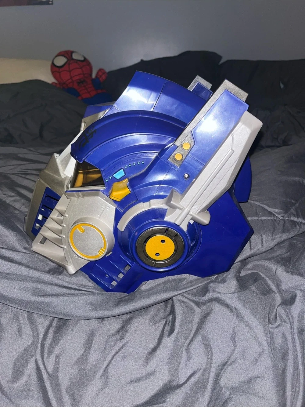 2006 rare Optimus Prime voice changing mask with Japanese lettering